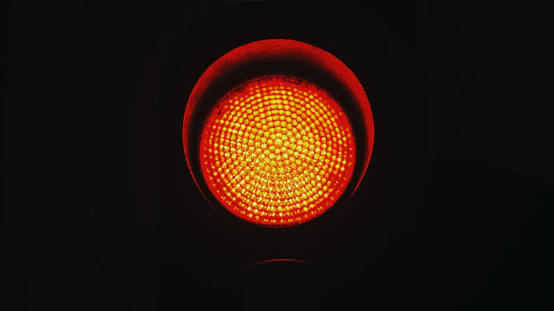 traffic light in red