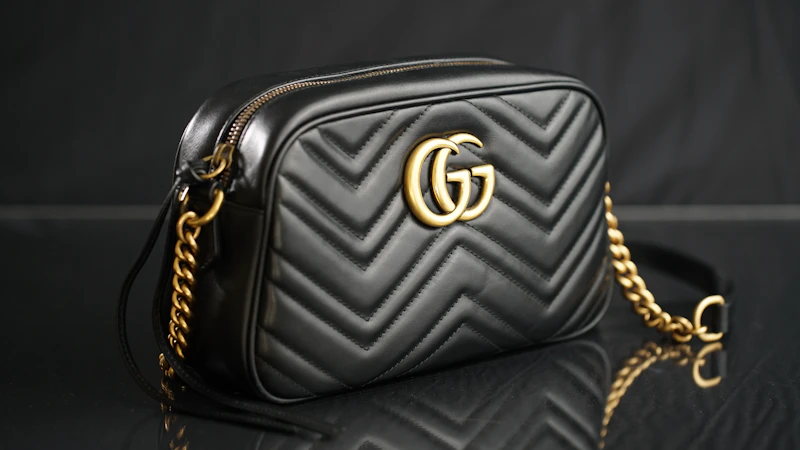 black Gucci leather shoulder bag